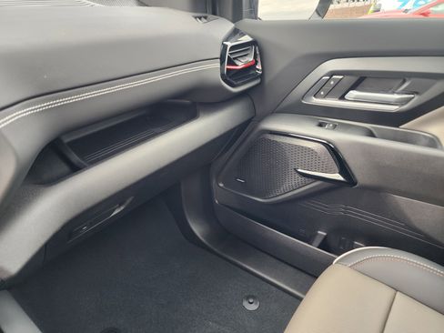 Used 2026 Chevrolet Silverado EV Trail Boss image 38