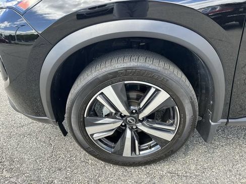 Certified 2025 Nissan Rogue SL AWD/4WD image 10