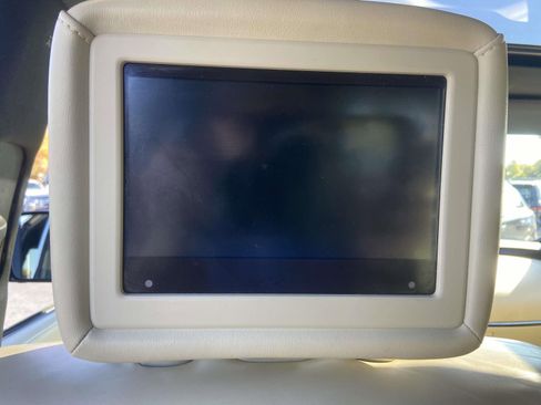 Used 2021 INFINITI QX80 Sensory w/ All-Season Package image 17