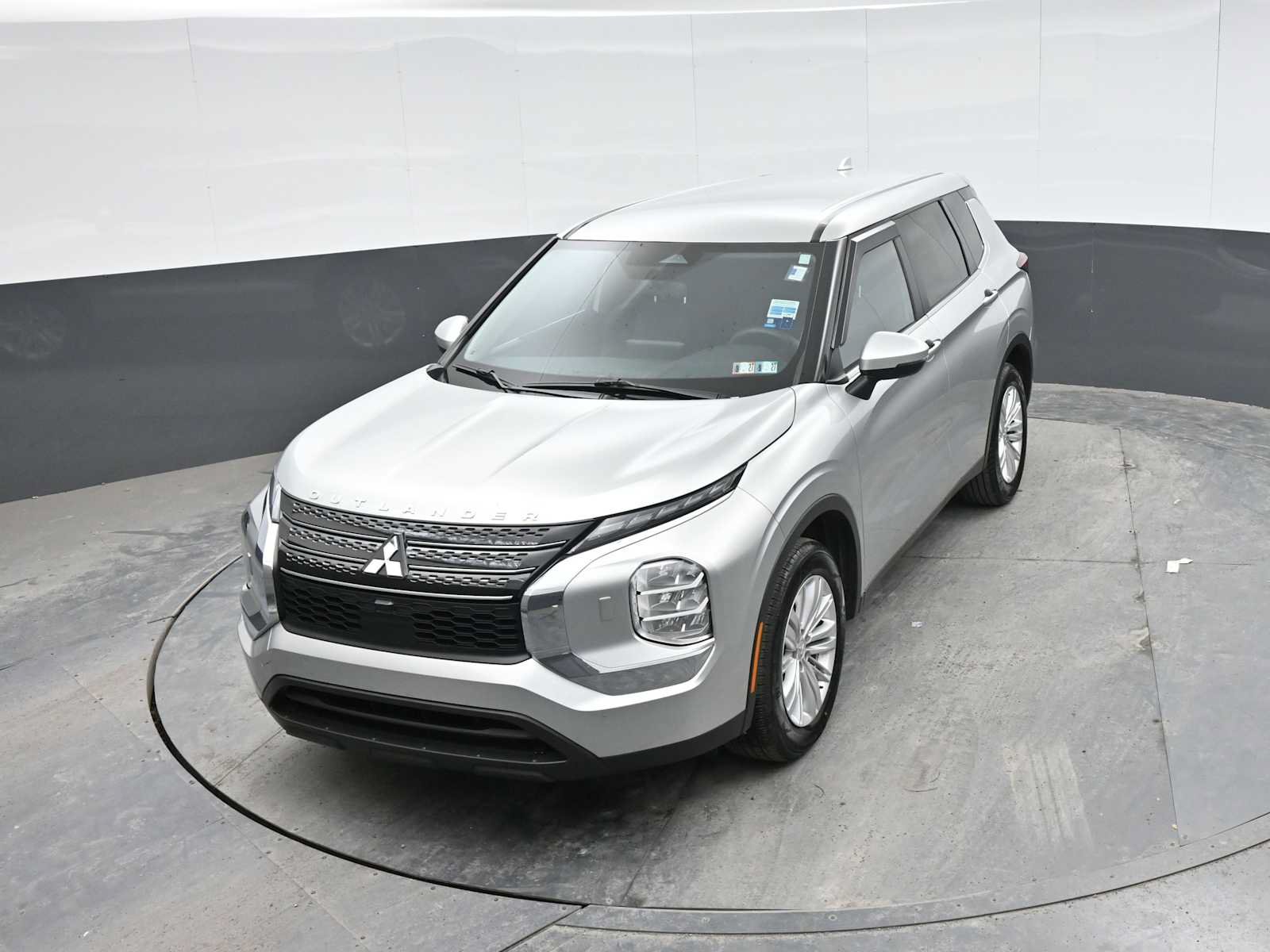 Used 2024 Mitsubishi Outlander ES AWD/4WD image 31