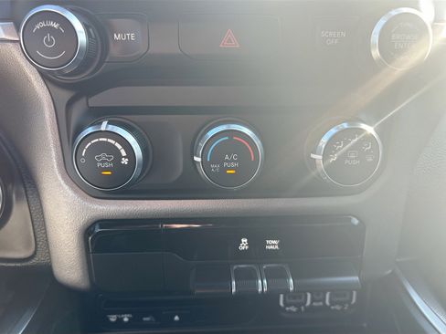 Used 2019 RAM 1500 Big Horn image 14