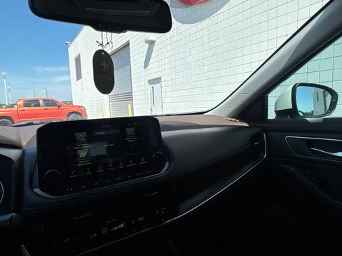 Used 2021 Nissan Rogue SL w/ Premium Package FWD image 16
