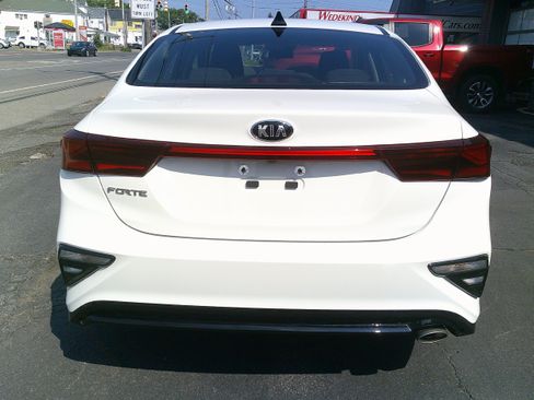 Used 2019 Kia Forte LXS FWD image 7