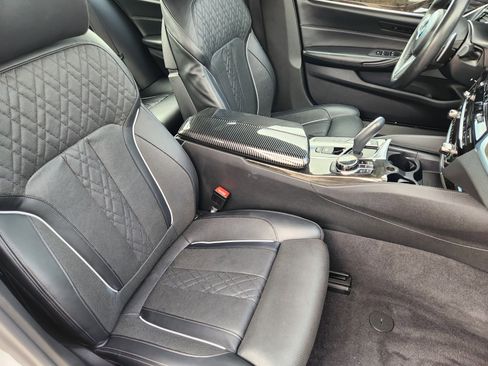 Used 2018 BMW M550i xDrive AWD/4WD image 15