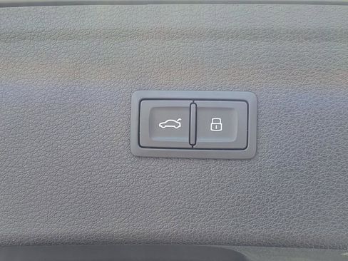 Used 2022 Audi SQ5 Premium Plus image 17