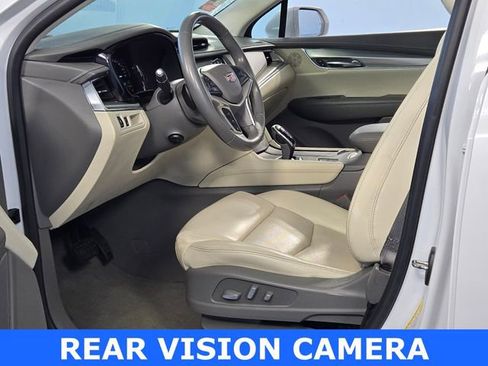 Used 2018 Cadillac XT5 Premium Luxury w/ Driver Assist Package image 7