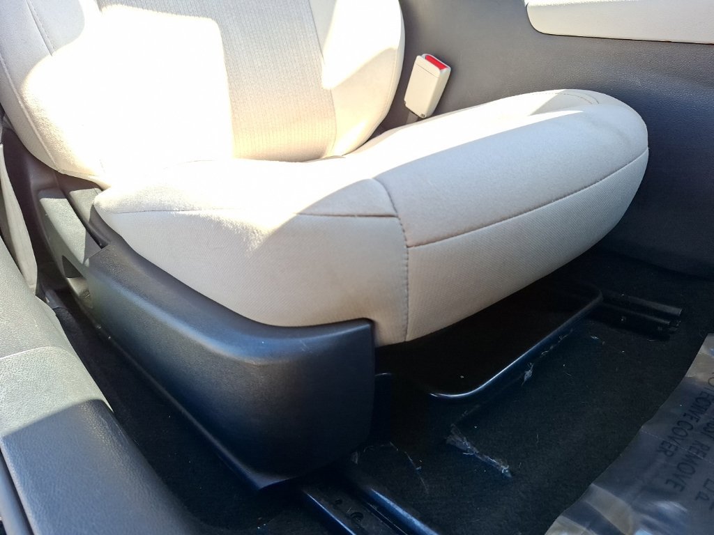 Used 2024 Nissan Altima 2.5 SV FWD image 31