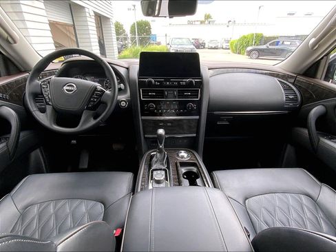 Used 2023 Nissan Armada Platinum w/ Captain's Chairs Package AWD/4WD image 14