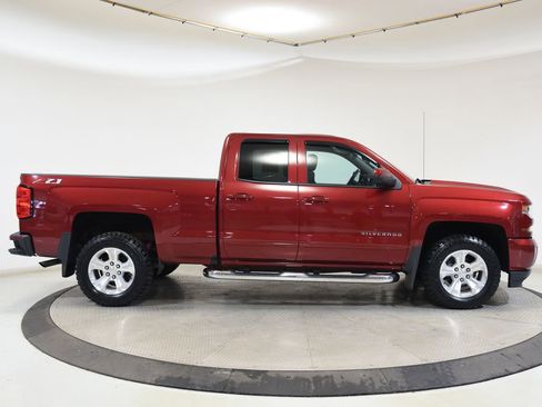Used 2018 Chevrolet Silverado 1500 LT w/ All Star Edition AWD/4WD image 12
