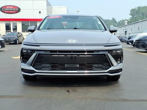 Used 2024 Hyundai Sonata SEL FWD image 2