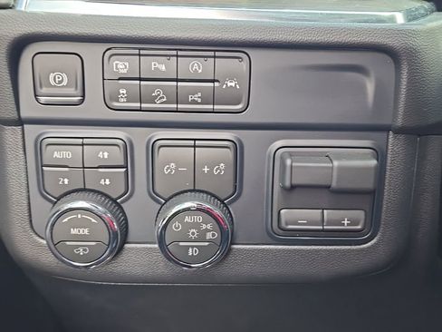 Used 2026 Chevrolet Tahoe Z71 w/ Z71 Off-Road Package AWD/4WD image 19