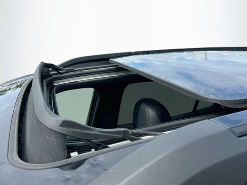 Used 2025 Chevrolet Equinox RS w/ Safety and Technology Package FWD image 19