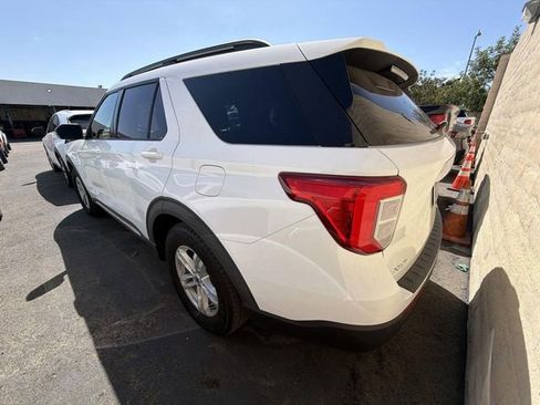 Used 2020 Ford Explorer XLT w/ Equipment Group 202A RWD image 3