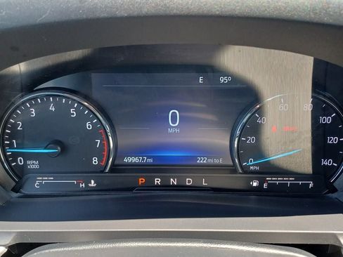 Used 2022 Ford Explorer XLT w/ Equipment Group 202A AWD/4WD image 14
