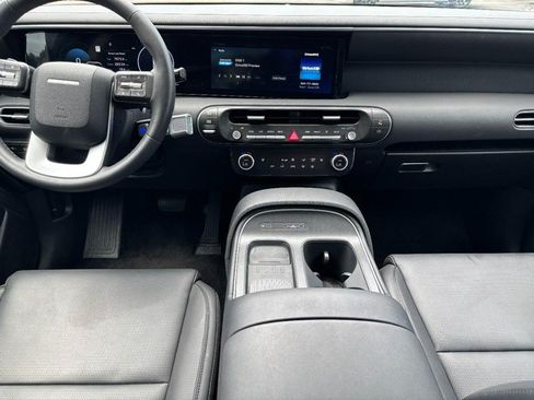 Used 2026 Hyundai Palisade SEL FWD image 12