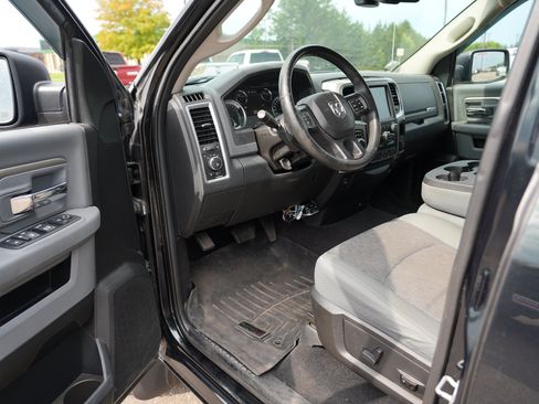 Used 2017 RAM 1500 Big Horn AWD/4WD image 12