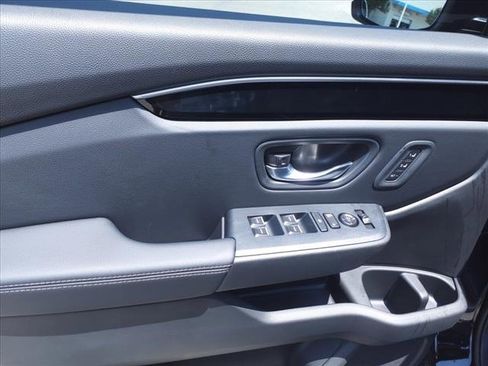 New 2025 Honda Pilot EX-L image 14