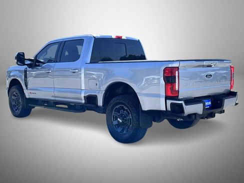 Used 2023 Ford F250 Lariat w/ Sport Appearance Package AWD/4WD image 7