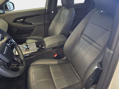 Certified 2025 Land Rover Range Rover Evoque Dynamic SE AWD/4WD image 18