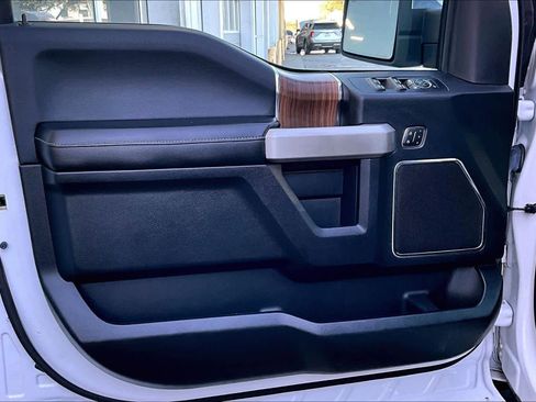 Used 2017 Ford F150 Lariat image 22