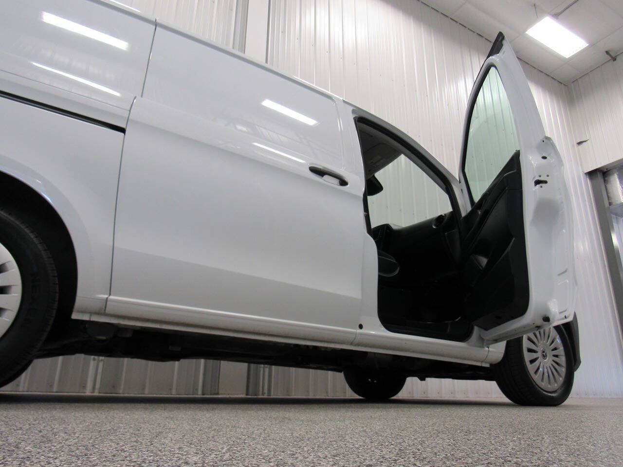 Used 2022 Mercedes-Benz Metris image 24