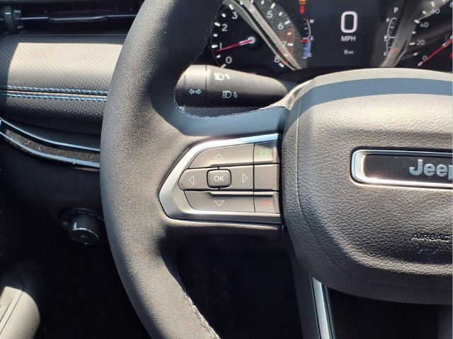 New 2026 Jeep Compass Latitude AWD/4WD image 24