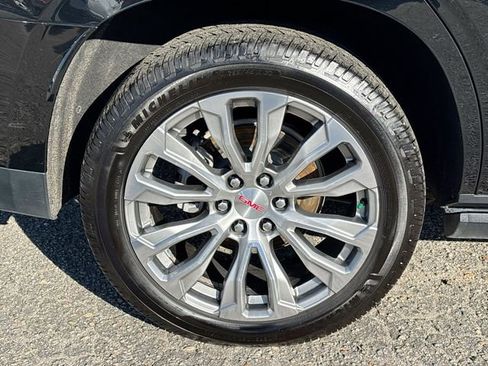 Used 2021 GMC Yukon Denali w/ Denali Ultimate Package image 11