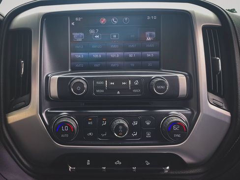 Used 2015 GMC Sierra 1500 SLE w/ SLE Value Package AWD/4WD image 4
