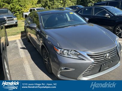 Used 2017 Lexus ES 350 w/ Luxury Package