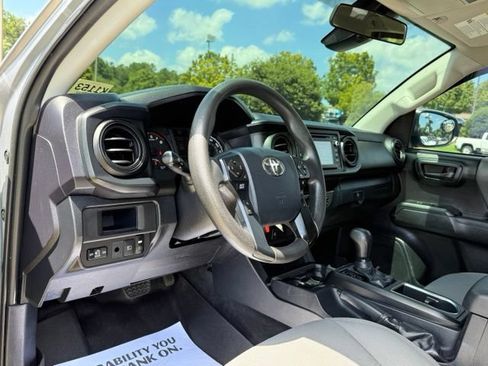 Used 2019 Toyota Tacoma SR w/ SR Convenience Package RWD image 17