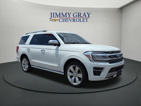 Used 2024 Ford Expedition Platinum AWD/4WD image 7