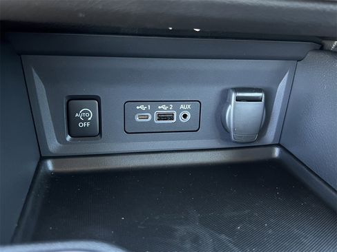 New 2025 Nissan Sentra SR image 14