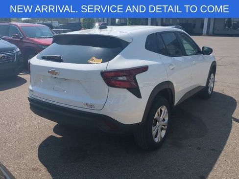 Certified 2024 Chevrolet Trax LS w/ Driver Confidence Package FWD image 6