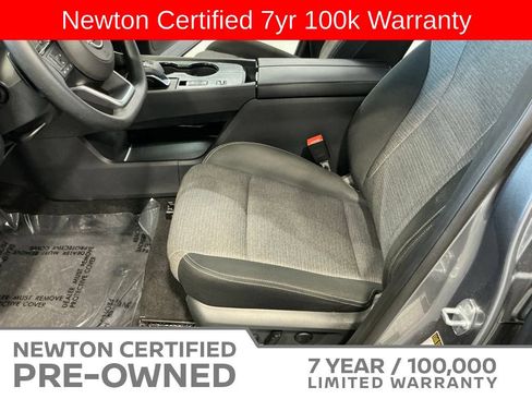 Used 2023 Nissan Rogue SV FWD image 13