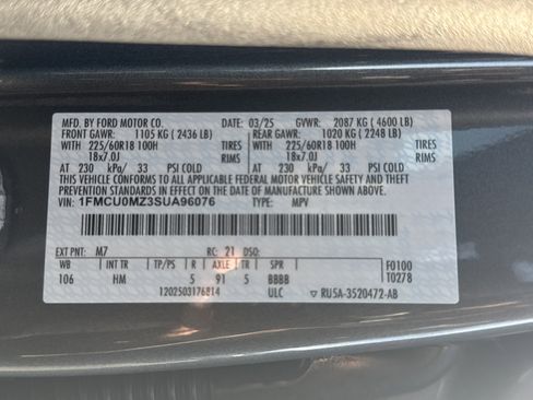 Used 2025 Ford Escape ST-Line w/ Equipment Group 301A image 34