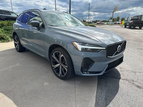 Used 2023 Volvo XC60 B5 Ultimate w/ Climate Package AWD/4WD image 3