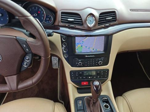 Used 2016 Maserati GranTurismo Sport image 12