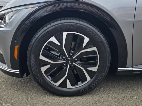 Used 2022 Kia EV6 Wind w/ Wind Technology Package AWD/4WD image 30