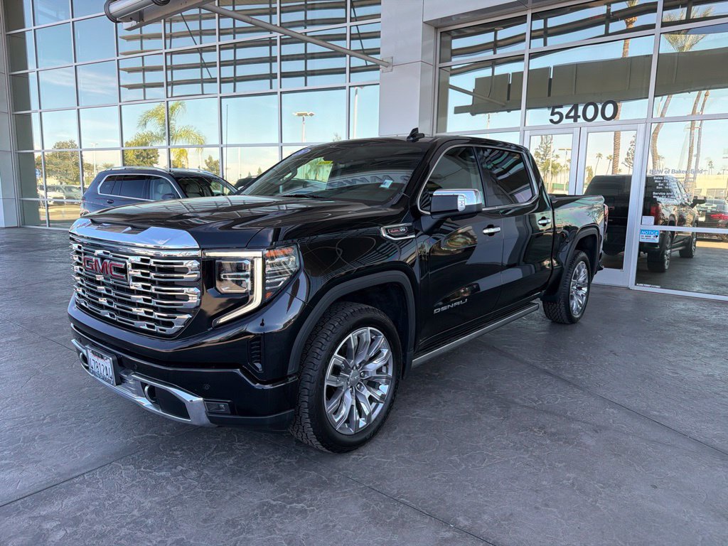 Used 2024 GMC Sierra 1500 Denali w/ Denali Reserve Package AWD/4WD image 1