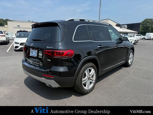 Used 2022 Mercedes-Benz GLB 250 4MATIC image 8