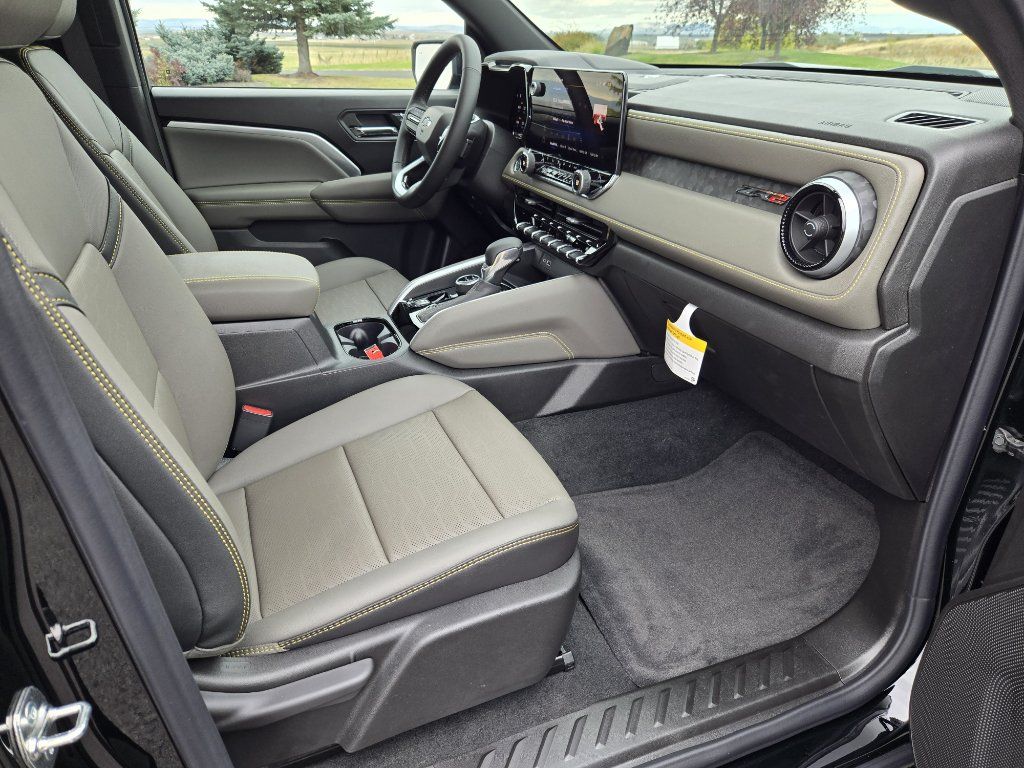 New 2026 Chevrolet Colorado ZR2 w/ Technology Package AWD/4WD image 25