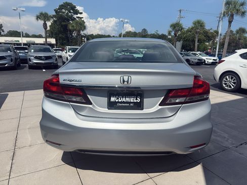 Used 2015 Honda Civic SE image 4