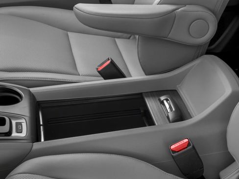 Used 2017 Honda Ridgeline RTL-T image 10