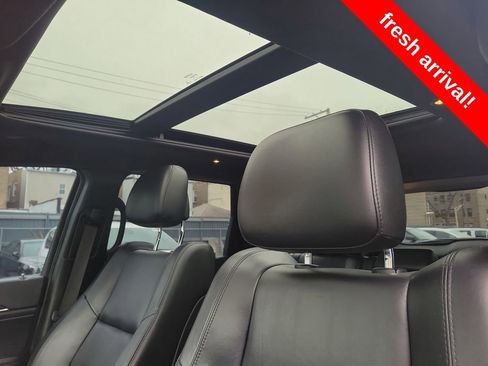 Used 2020 Jeep Grand Cherokee Limited w/ Luxury Group II image 18