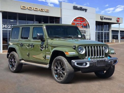 Certified 2022 Jeep Wrangler Unlimited Sahara w/ Safety Group AWD/4WD image 2