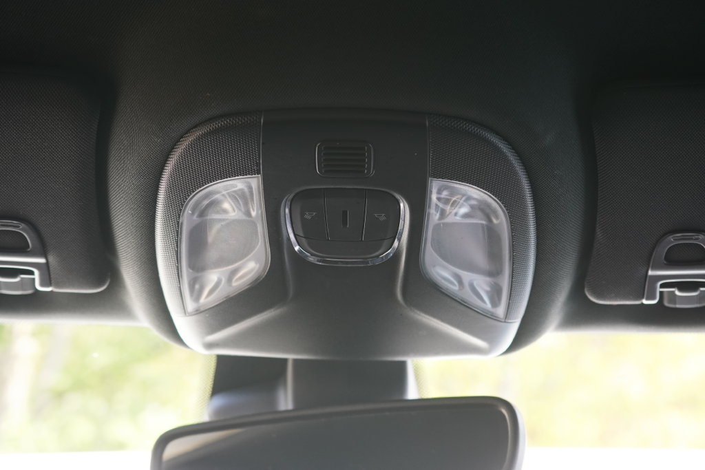 Used 2024 Jeep Compass Trailhawk AWD/4WD image 23