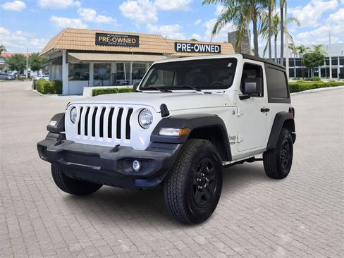 Used 2018 Jeep Wrangler Sport image 4