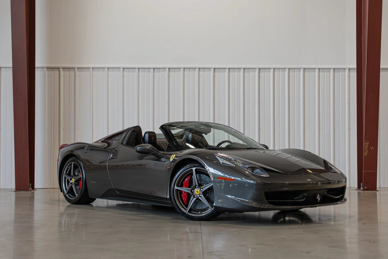 Used 2013 Ferrari 458 Spider RWD image 1