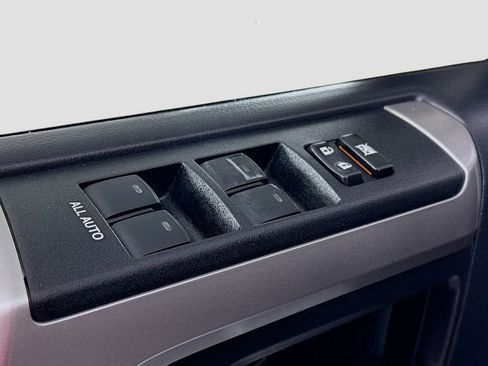 Used 2014 Toyota 4Runner Limited image 11