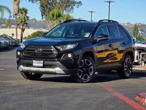 Used 2019 Toyota RAV4 Adventure image 2